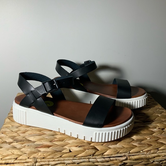 MIA Shoes - 🆕 MIA Eliza Platform Sandal